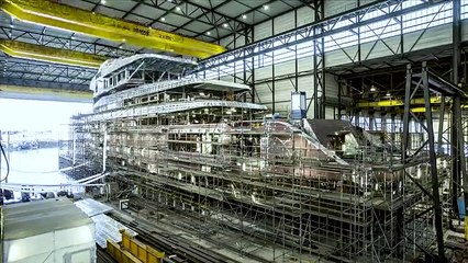 Construction d'un yacht  en Timelapse