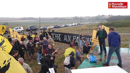 VIDEO. Action surprise de la Confédération paysanne sur des terres chinoises de l'Indre
