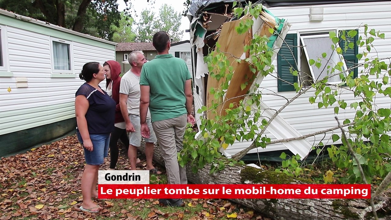Un arbre chute sur un mobil  home du camping de Gondrin
