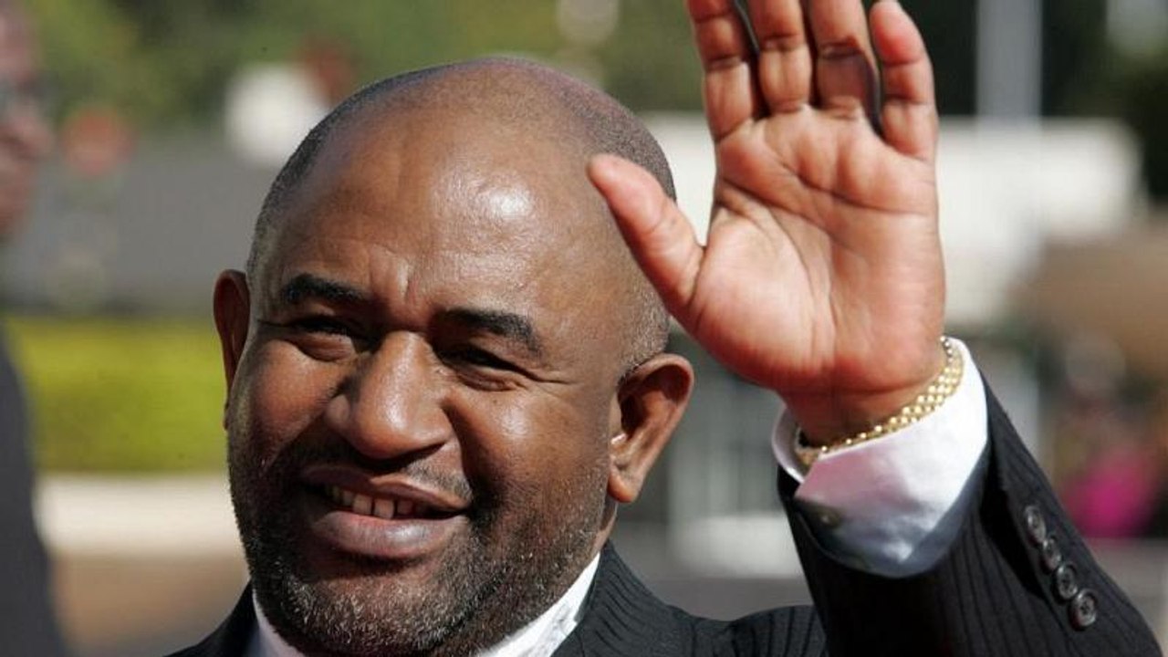 Comoros President appoints new govt a month after referendum
