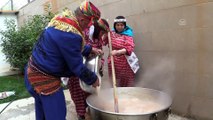 Yörük kadınlar müzede ekşi elmalı çorba yaptı - BİLECİK