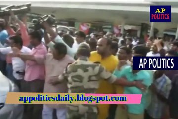 శివాజీకి చుక్కలు చూపించిన బీజేపీ కార్యకర్తలు _ Gannavaram Airport _ Andhra Pradesh-AP Politics