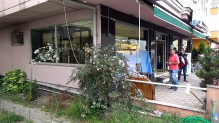 Un taşımak için kullanılan yük asansörünün altında kalan işçi, feci şekilde can verdi