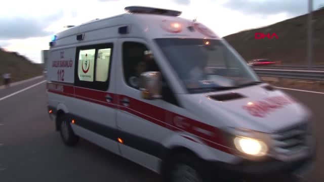 Ek Yavuz Sultan Selim Köprüsü Çıkışında Feci Kaza 2 Ölü Biri Ağır 2 Yaralı