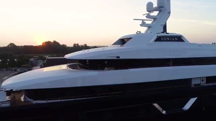 Timelapse impressionnant de la construction du yacht « Lonian »