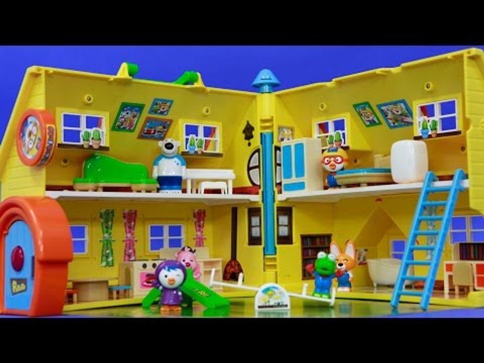 [개봉]즐거운 뽀로로 하우스 개봉 친구들인 패티, 루피, 에디, 포비, 크롱이 살아요.