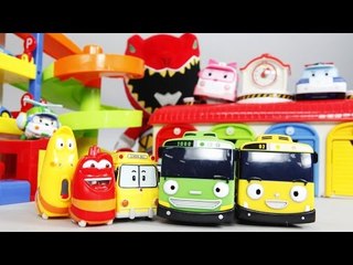 Download Video: 뽀로로 주차장 로보카폴리 타요 중앙차고지 장난감 Pororo Parking Tower & Tayo the Little Bus Toys ТАЙО игрушка