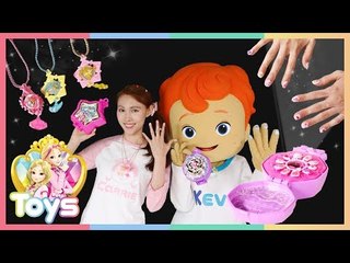 캐리의 뷰티샵 오픈! 소피루비 팩트 장난감으로 네일아트와 목걸이 만들기 놀이ㅣ캐리와장난감친구들