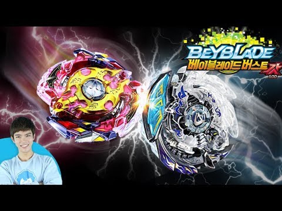 베이블레이드 버스트 갓 킬러 데스사이저 VS 레전드 스프리건! 캐빈과 꼬마캐리의 장난감 팽이 배틀 | 캐리앤 플레이