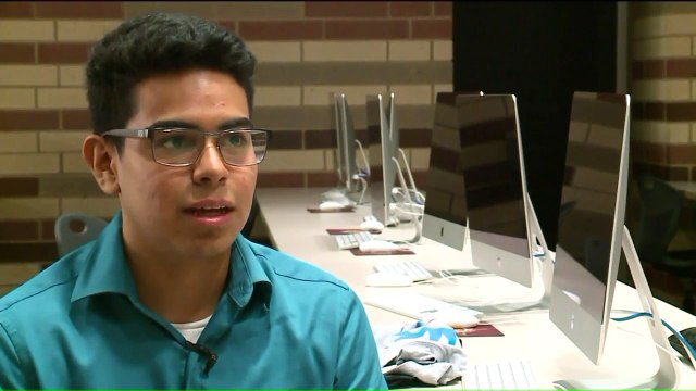 Chicago Students Get Surprise Visit from Obama