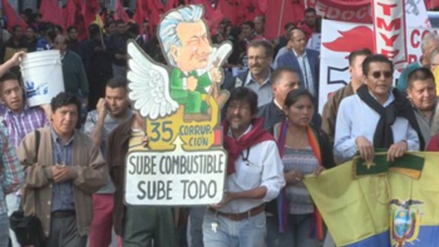 Sindicatos protestan contra las medidas económicas del Gobierno de Ecuador