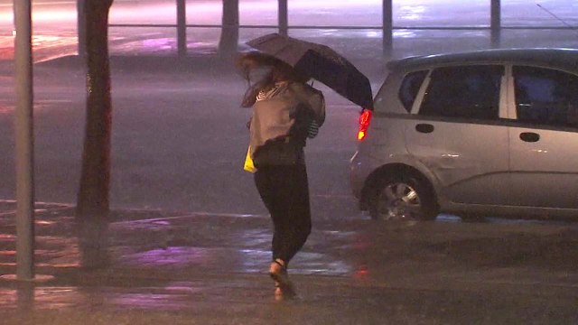 [취재N팩트] 요란한 가을 장마, 밤마다 게릴라 호우...원인은? / YTN