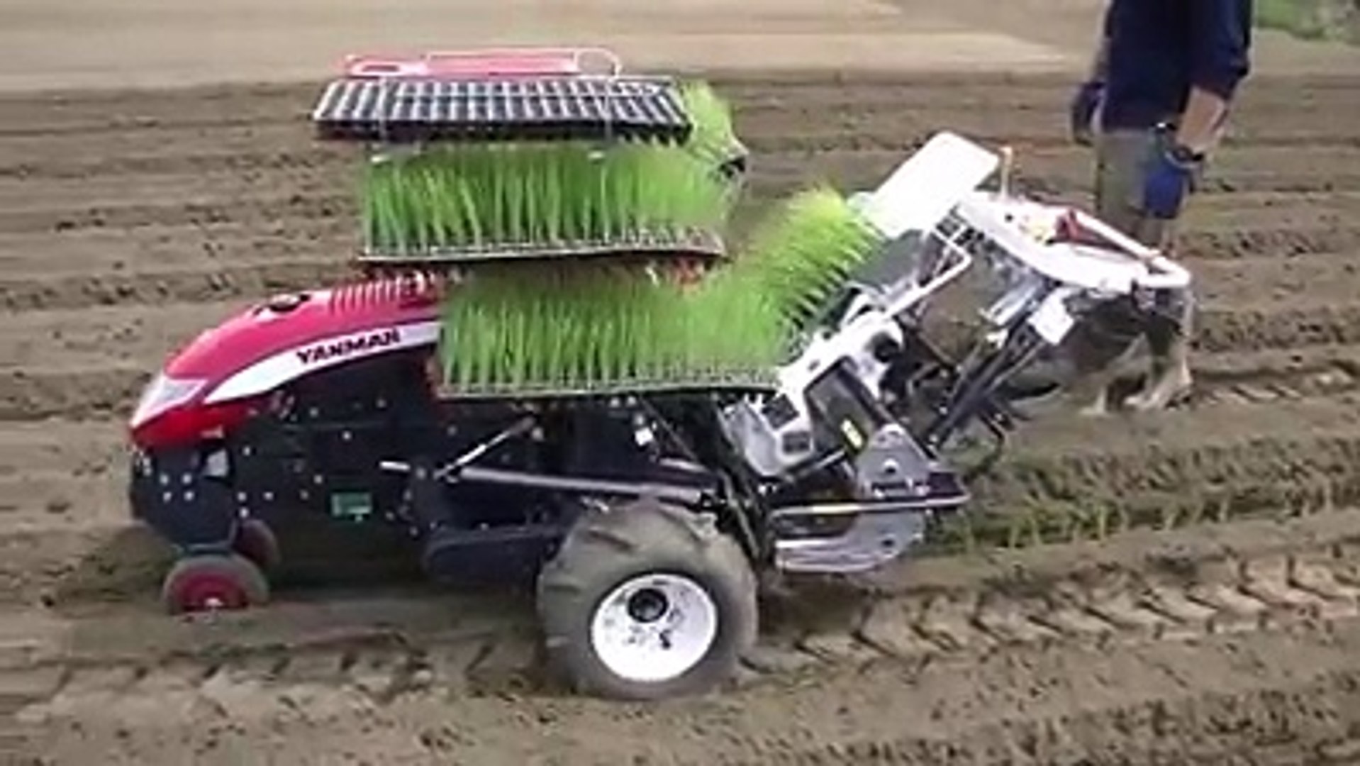 ⁣Agriculture Machines - CompilationSource:  CocktailVP.com