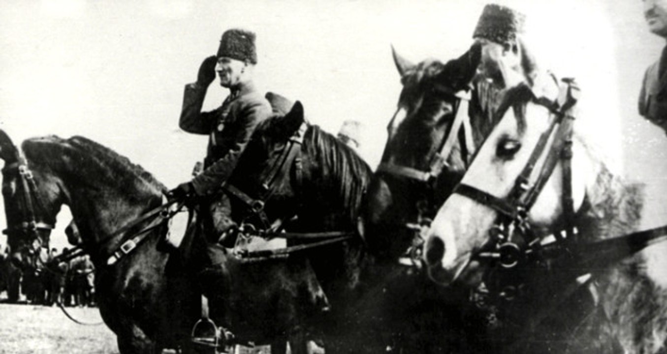 TSK'nın Zafer Bayramı İçin Yayınladığı 'Büyük Zafer' Klibi Sosyal Medyada Büyük Beğeni Topladı