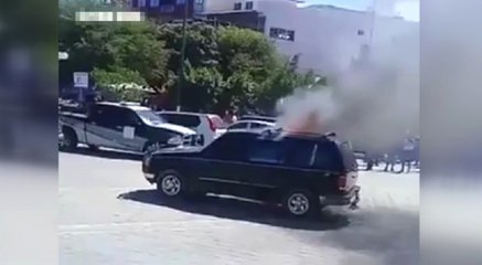 Meksika'da, Çocukları Çalmakla Suçlanan 2 Kişi Kalabalık Tarafından Yakılarak Öldürüldü