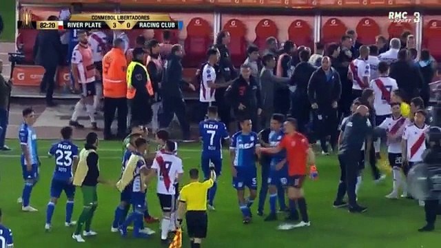 Ricardo Centurion and Enzo Perez get red cards in a crazy fight!