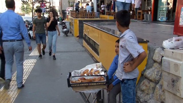 Göçmen çocuğun hayata tutunma mücadelesi