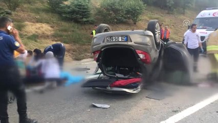 Sultanbeyli'de Otomobil Eds Direğine Çarptı: 2 Ölü