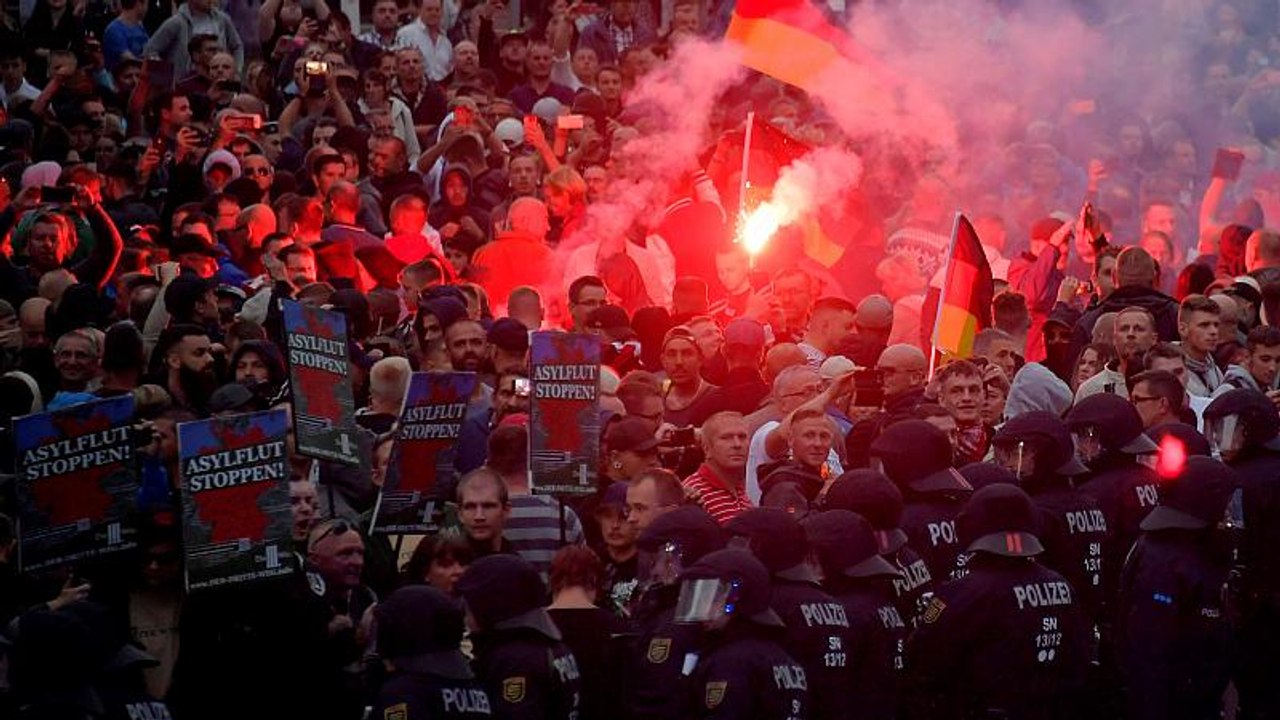 'Schrecklich alltäglich': Chemnitz sorgt weltweit für Schlagzeilen