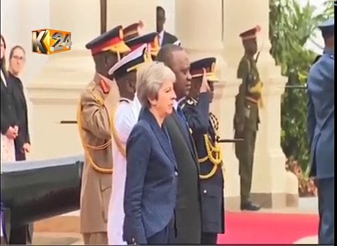 Theresa May visit : British PM honoured with a 21 gun salute at State House