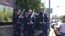 Asker, Diyarbakır Sokaklarını İnletti