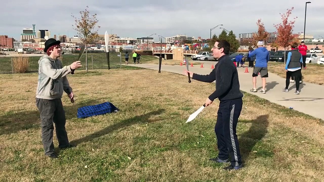 Jongleurs avec des machettes (Fail)