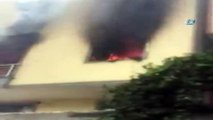 Kağıthane'de bir binanın birinci katında yangın çıktı.Yangında büyük panik yaşanırken, itfaiye ekipleri yangını söndürdü.