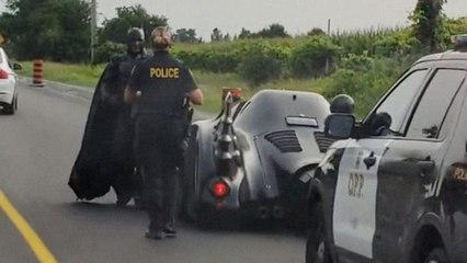 Un automobiliste pas comme les autres se fait arrêter par la police !