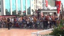 Taksim Meydanı'nda 30 Ağustos Zafer Bayramı Gösterisi...hasdal 52. Tümen Bandosu Vatandaşlara...