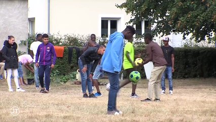 A LA UNE/  Mineurs isolés toujours dans l'attente - 30/08/2018