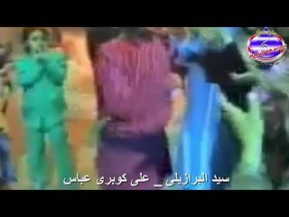 بنت بتدلع على اغنية على كوبرى عباس
