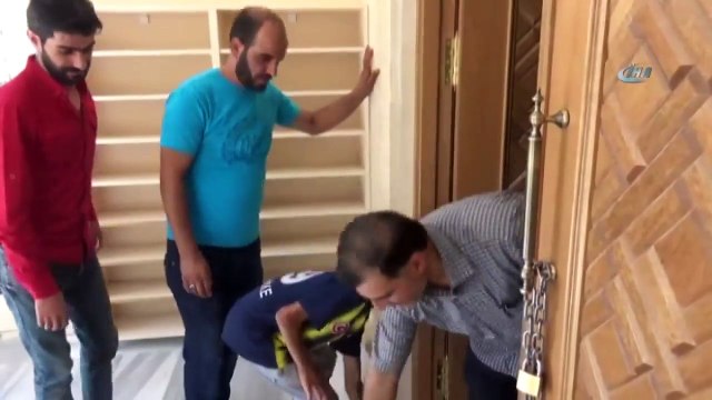 Hırsızlıktan Bıkan Cemaat Caminin Kapısına Zincir Vurdu