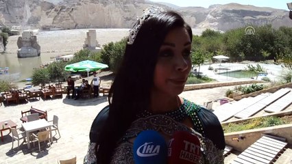 Hasankeyf'te yöresel kıyafetler defilesi - BATMAN