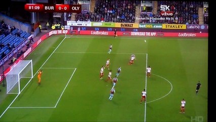 Matej Vydra misses an open goal vs Olympiacos!