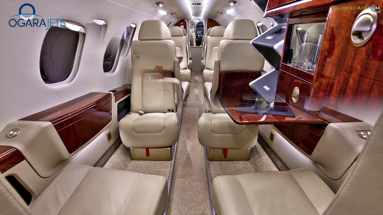 Phenom 300 - Celebs love this airplane