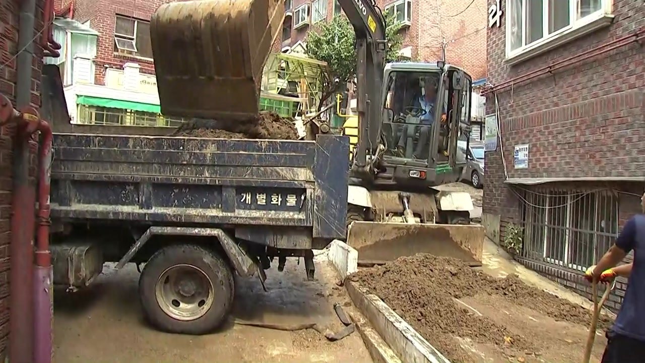 폭우 피해에 주민들 발 동동...복구 안간힘 / YTN