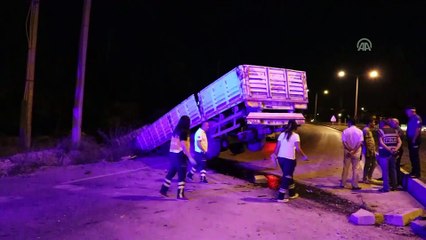Sürücüsü alkollü tır, dere yatağına devrildi - BURDUR