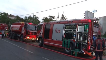 Başakşehir'de Çorap Fabrikasında Yangın