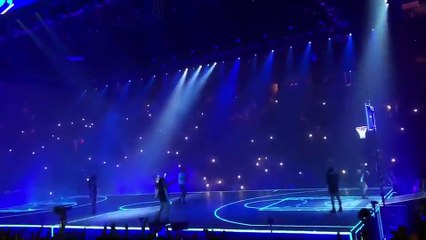 Au concert de Drake, un spectateur inscrit un panier à 25 000 dollars