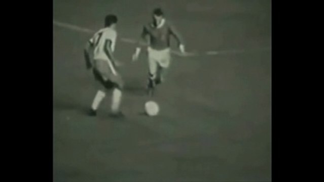 Garrincha, il più grande dribblatore della storia [VIDEO]