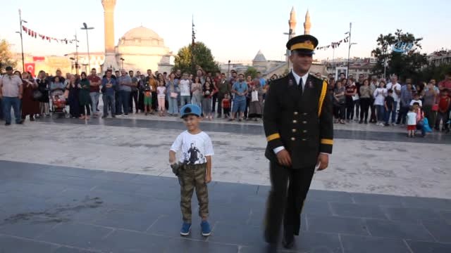 30 Ağustos Zafer Bayramı Konserinde Minik Şef Askeri Bandoyu Yönetti