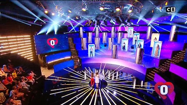 Des candidates de Couple ou pas couple sur C8 se trompent.... d'orientation sexuelle ! Regardez