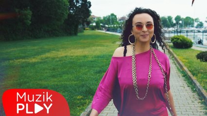 Özlem Dilaver - Bir Deli Rüzgar