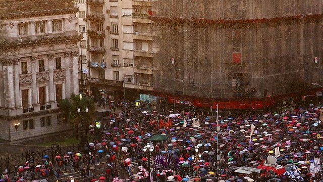 Uniprotest in Argentinien: Geldentwertung legt das Bildungssystem lahm