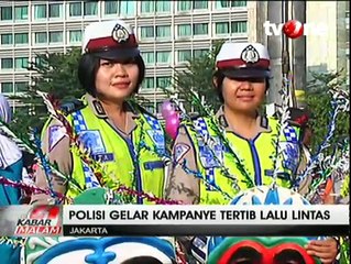 Ondel-ondel Ikut Kampanye Tertib Lalu Lintas di Jakarta