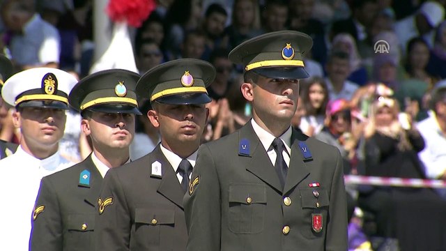Erdoğan: 'Biz bu orduyla değil terör örgütlerini Allah'ın izniyle tıpkı ecdadımız gibi 7 düveli önümüze katar cehenneme kadar kovalarız' - BALIKESİR