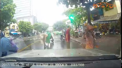 Camera hành trình ghi lại cảnh tai nạn giao thông 12 - Accident traffic 12