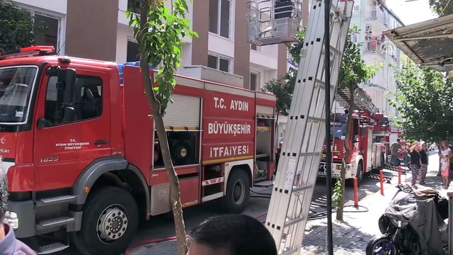 Kendini odaya kilitleyip evi ateşe verdi - AYDIN