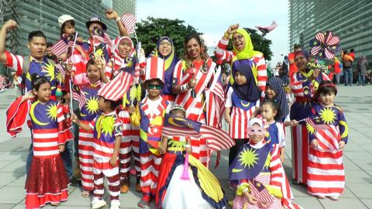 Malaysians unite to celebrate historic National...
