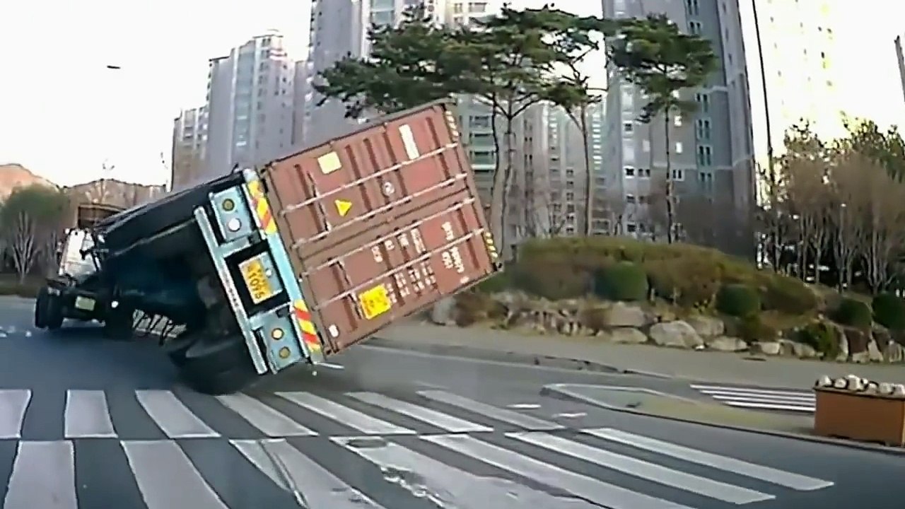 CENABET ŞÖFÖRLER SÜRÜCÜLER  (PİŞMİŞ TAVUĞUN BAŞINA GELMEZ)